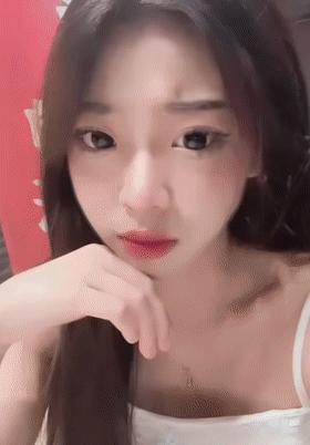 极品大眼正妹柠檬被男友曝光不雅视频_露脸口交与好兄弟3P轮操！[MP4/135MB]