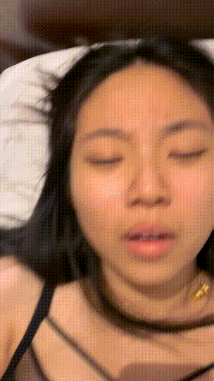 ❤️云盘高质露脸泄密！师范大学毕业眼镜小姐姐私密生活曝光，很反差母狗一枚(15V)